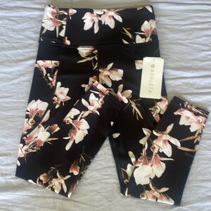 Salutation Stash Pocket Magnolia Tight